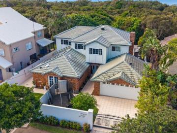 For Rent 5 Bedroom House WARANA QLD DS104948481