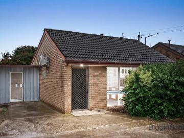 For Rent 2 Bedroom Apartment Melton South VIC DS101553902