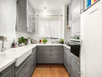 For Rent 2 Bedroom Apartment Elwood, VIC DS104565499