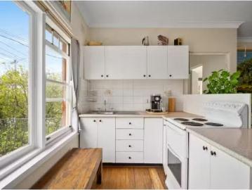 Charming 2 BR 5/117 Elouera Road, Cronulla Apartment for...