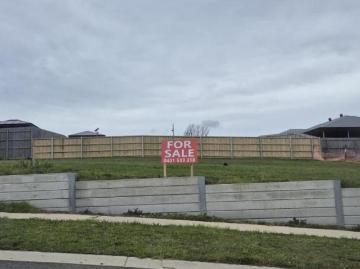 For Rent Land MOE VIC DS105421882
