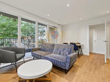 Flat, Blenheim Mansions, Mary Neuner Road, London N8, 2...