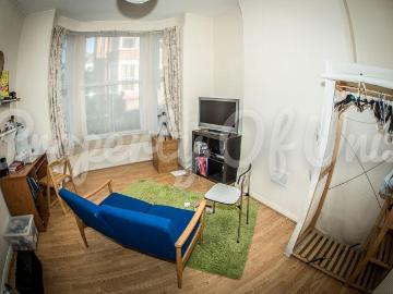 Flat 1, 18 Wellington Square, Lenton. 2 bed flat to rent...