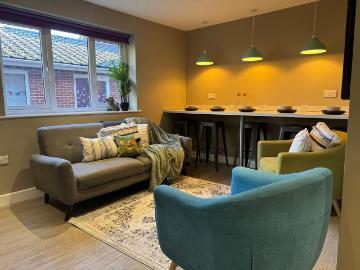 Fletcher Road, Beeston, Nottingham. 5 bed flat to rent...