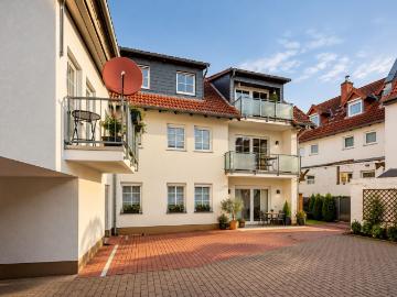 Frankfurt Bergen Enkheim: Solides, top gepflegtes, voll...
