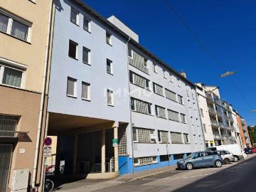Freundliche 2 Zimmer Wohnung mit Balkon in Innenhoflage...