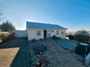 freistehender Bungalow voll unterkellertert