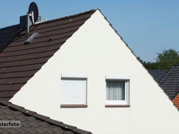 Freistehendes Einfamilienhaus mit Stellplatz