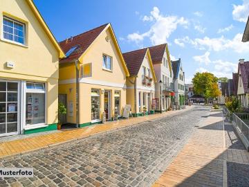 Freistehendes Wohn /Geschäftshaus nebst Garage und...