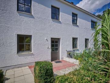 RESERVIERT Frisch modernisiertes 2026 Einfamilienhaus...