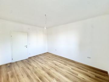 Frisch Sanierte 3 Zimmer Wohnung mit Westbalkon