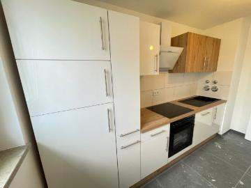 frisch renovierte 2 Raum Wohnung in guter Lage