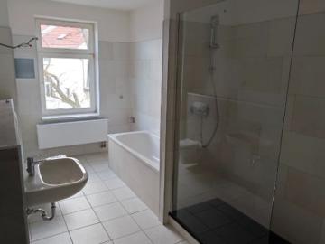 frisch renovierte 2 Raum Wohnung in guter Lage