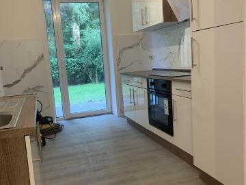 Frisch renovierte 2 Zimmer Wohnung im Gartengeschoss mit...