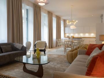 Fully furnished 130 m2 / 4 Rooms / 2 Balconies/ 2...