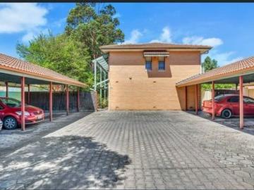 Fully furnished FANTASTIC LOCATION Substantial one...