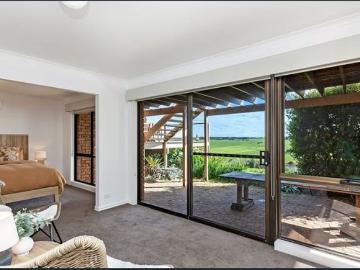 Fully Furnished Home With Views Of Hopkins