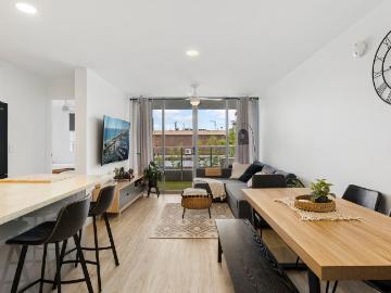 Fully Furnished Two Bedroom + Study Apartment |...