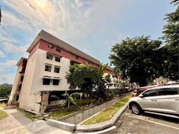 Fully renovated LRT Pandan jaya cheras block L2 tingkat 3