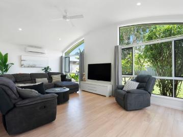 Furnished Noosaville Retreat walk to Gympie Terrace and...