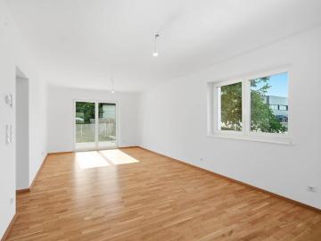 Gartenwohnung mit großem Wohnbereich und Terrasse in...