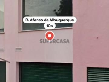 Garagem com 27 lugares de estacionamento em Sacavém,...