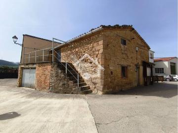 GARAJE CON POSIBILIDAD DE HACER VIVIENDA