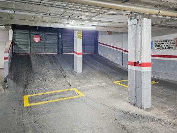 Garaje en venta en calle De Pinar del Rio, Barcelona, de...