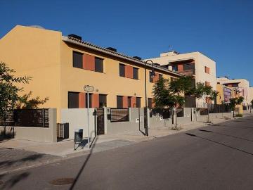 Garaje en venta en calle Del Canigó, Roda de Barà, de 25...
