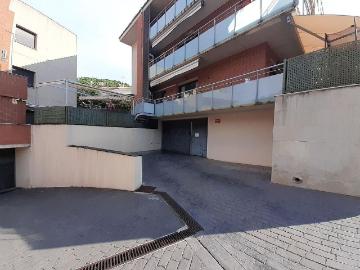 Garaje en venta en calle Dels Garrofers, Castellar del...