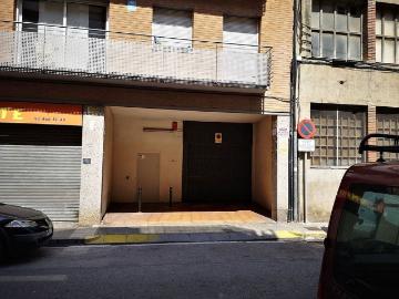 Garaje en venta en calle D'en Baró, Santa Coloma de...