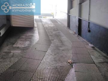 Garaje en venta en Bueu Casco Urbano