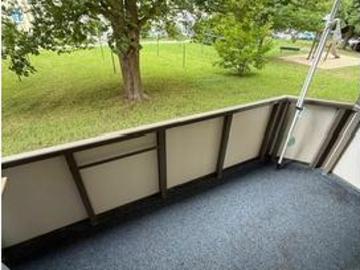 Gemütliche und vermietete 3 Zimmer mit Laminat, Balkon,...