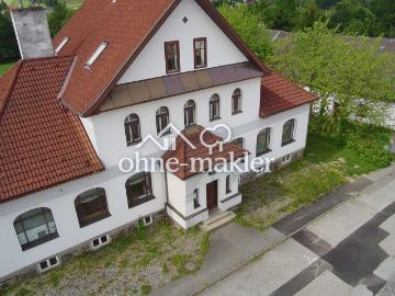 Generationenwohnen, Wohngemeinschaft oder Großfamilie