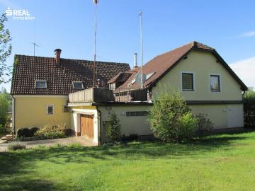 Gepflegtes Einfamilienhaus mit SPA Bereich und großem Garten