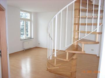 Geräumige 2 Raum Maisonette Wohnung mit Einbauküche