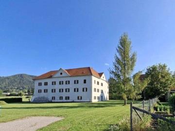 Geschichtsträchtige Schlossanlage mit historischer,...