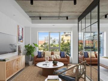 Goodluck Hope, Orchard Place, Studio Flat For