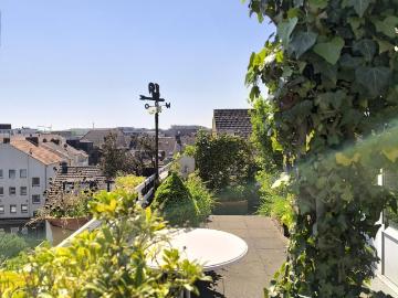 Große Eigentumswohnung mit großer Terrasse zu verkaufen