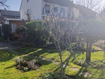 Großes EinfamilienhausMehrgenerationenhaus mit Garten