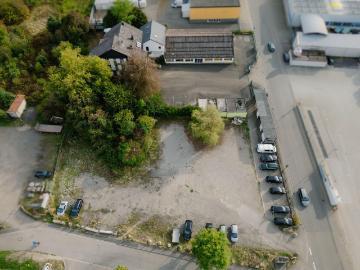 Großes Gewerbegrundstück in Umkirch: Bestand mit 6...