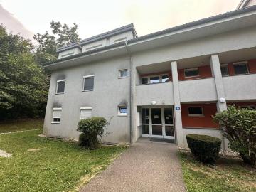 Großzügige 4 Zimmer Wohnung mit Loggia, großem...