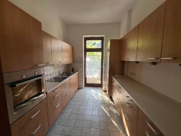 Großzügige 3,5 Raum Wohnung mit Einbauküche und Balkon...
