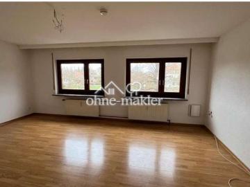 Großzügige 5 Zimmer Wohnung mit Garten in zentraler Lage...