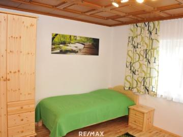 Grosszügige 5 Zimmer Wohnung Mitarbeiterwohnung in...