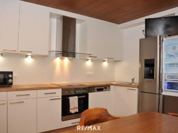 Grosszügige 5 Zimmer Wohnung Mitarbeiterwohnung in...