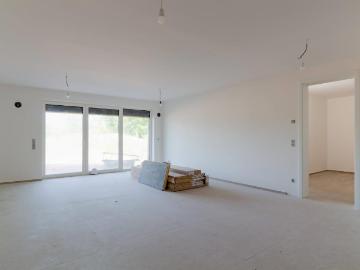 Großzügige Wohnung mit Garten im KFW 40 Energiesparhaus...