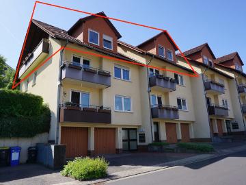 Großzügige Dachgeschosswohnung mit schönem Ausblick....