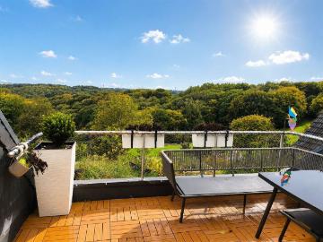 Großzügige Maisonette mit Kamin, Loggia & Einbauküche –...