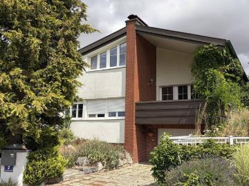 Großzügiges 6 Zi Haus in Lanzendorf, Terrasse, Garage,...